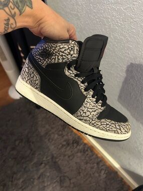 Nike Air Jordan 1 Retro High Supreme in “Black Elephant”  aka “Un-Supreme”